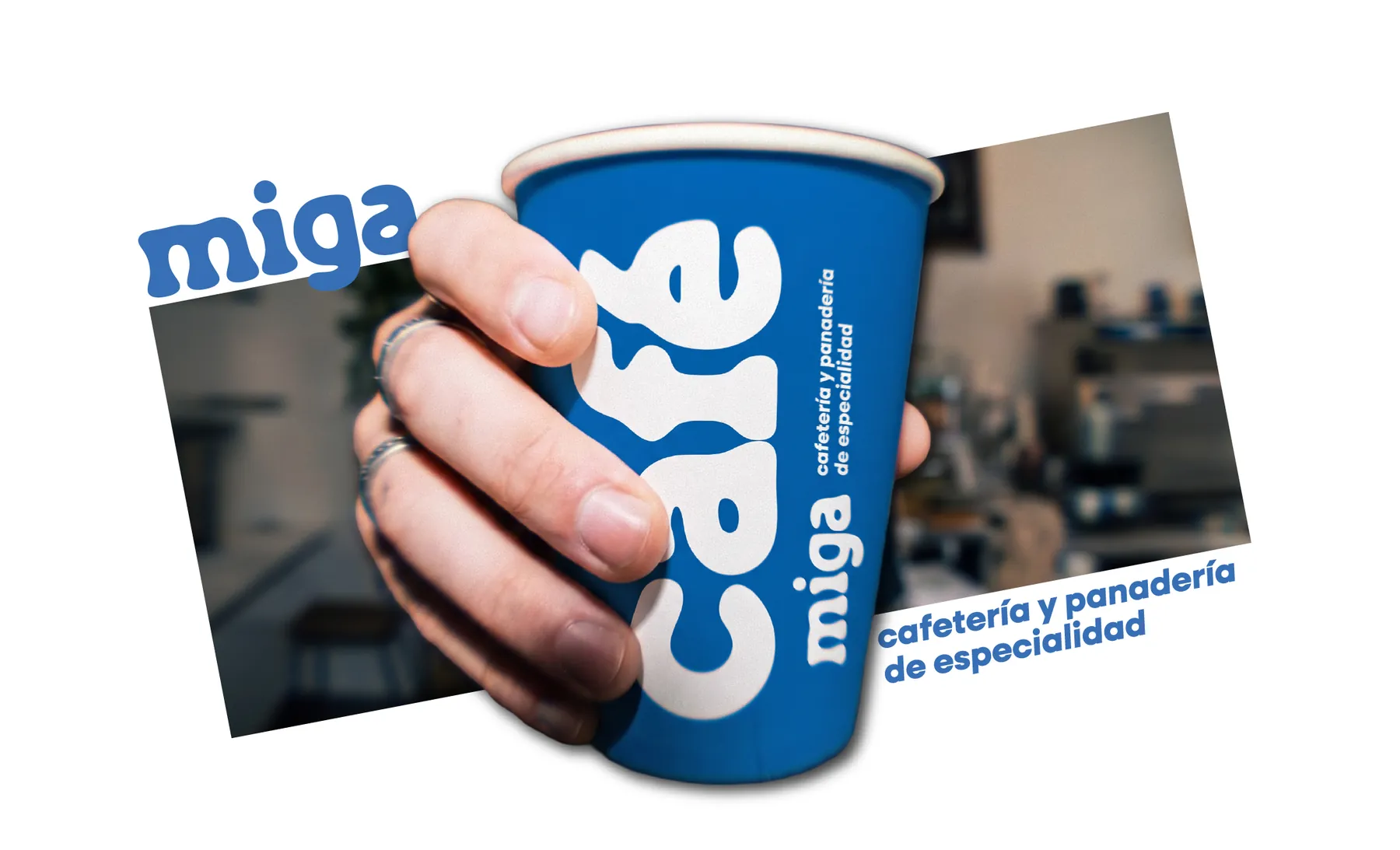 Vaso de café de Miga sostenido en la mano